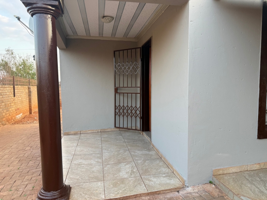 2 Bedroom Property for Sale in Ikageng North West